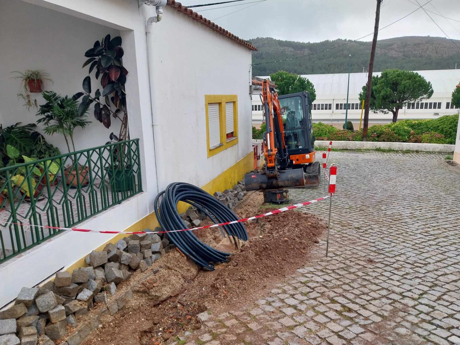 Conclusão da instalação do ramal de água na Rua Severino Vaz