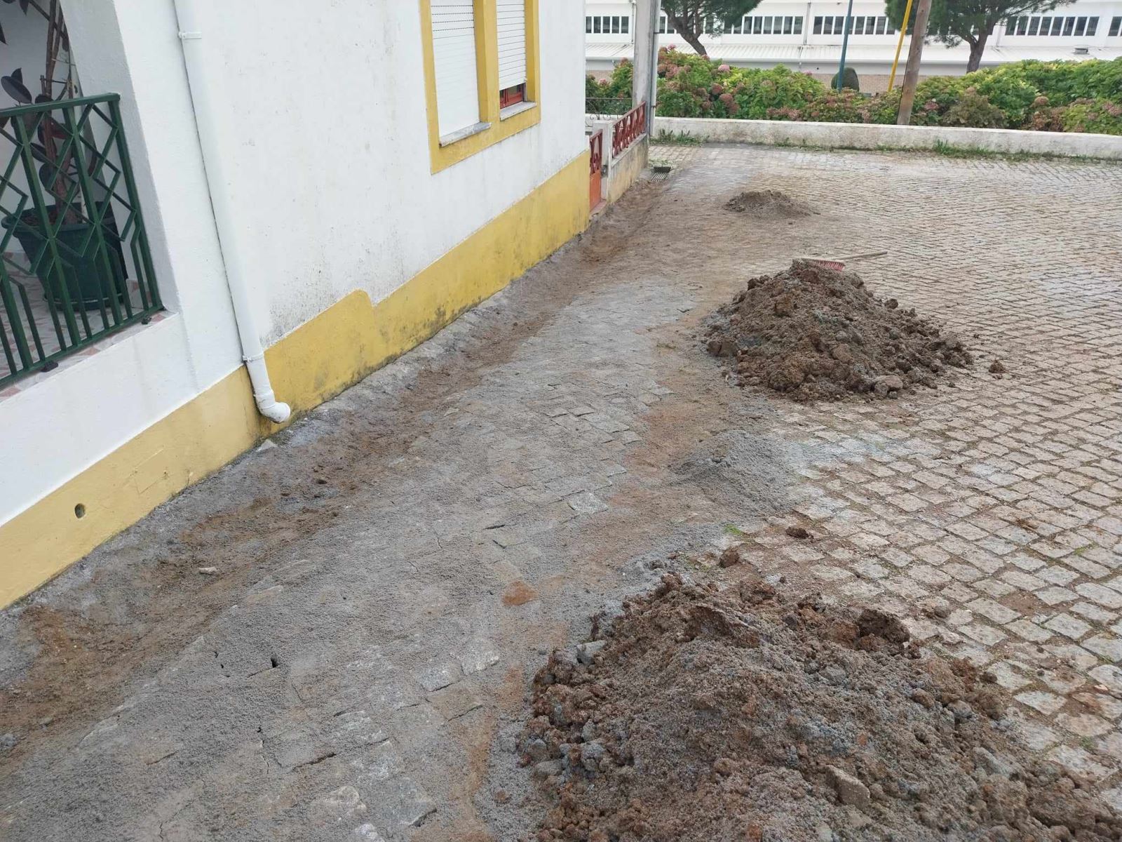 Conclusão da instalação do ramal de água na Rua Severino Vaz